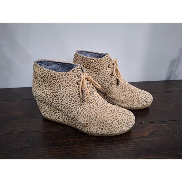 Toms Kala Desert Wedge Cheetah Suede Lace Up Bootie/Pre-owned, Sz. 7.5 EUC - Picture 3 of 10